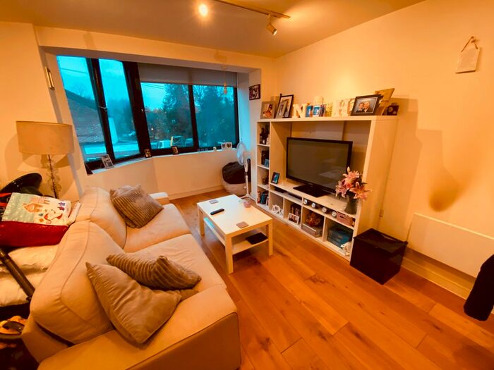 1 Bedroom Flat To Rent In Pembroke Road, Muswell Hill, N10