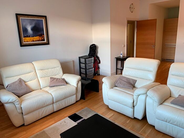 2 Bedroom Flat To Rent In , Logie Green Road, Edinburgh, EH7