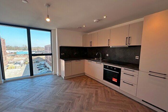 2 Bedroom Flat To Rent In Castleward Boulevard, Derby, DE1