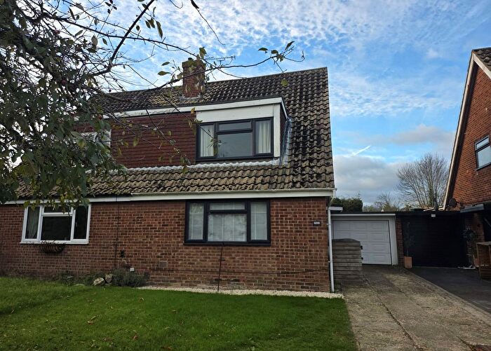 3 Bedroom Semi-Detached House For Sale In Staplehurst, Kent, TN12