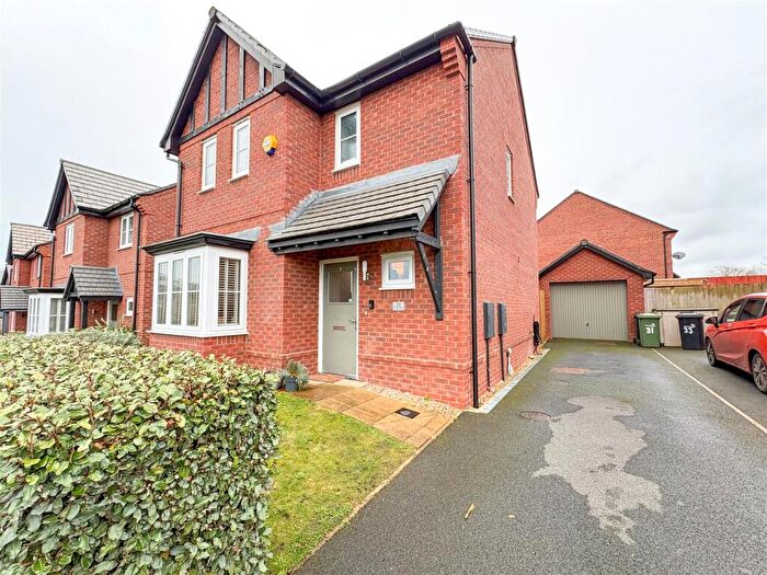 3 Bedroom Detached House For Sale In Lomas Way, Congleton, CW12