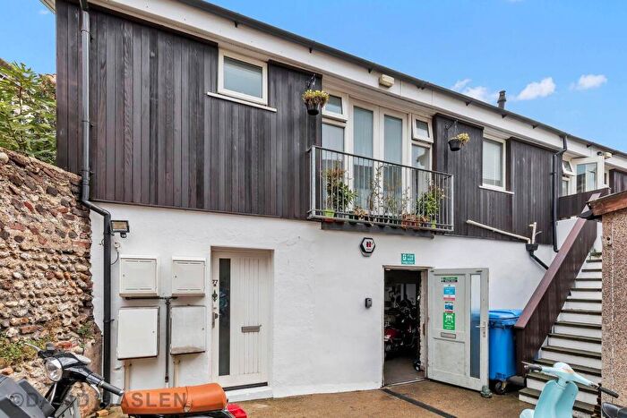 1 Bedroom Flat To Rent In Upper Lewes Road, Brighton, BN2