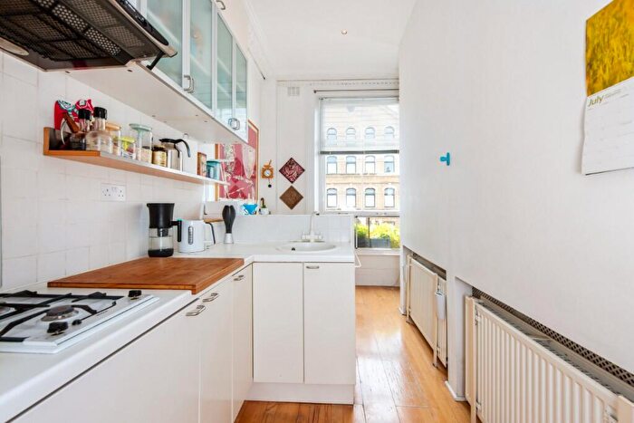 1 Bedroom Flat For Sale In Fitzroy Road, London, NW1