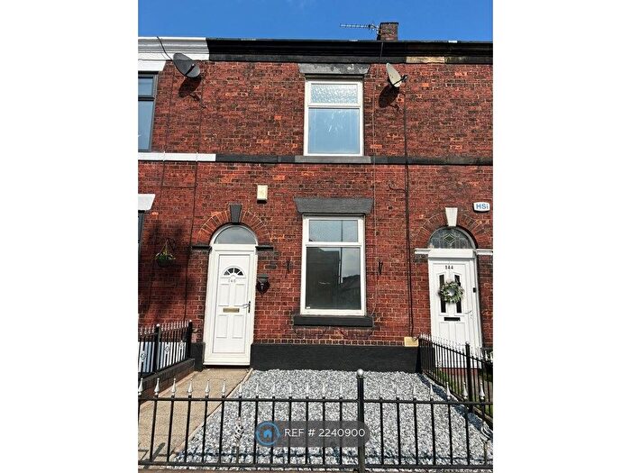 2 Bedroom Terraced House To Rent In Walshaw Road, Bury, BL8