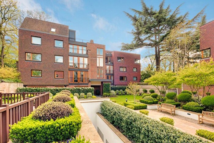 2 Bedroom Flat To Rent In The Bishops Avenue, Hampstead Garden Suburb, N2