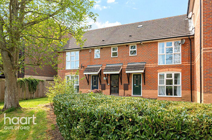 1 Bedroom Apartment For Sale In Walnut Tree Close, Guildford, GU1