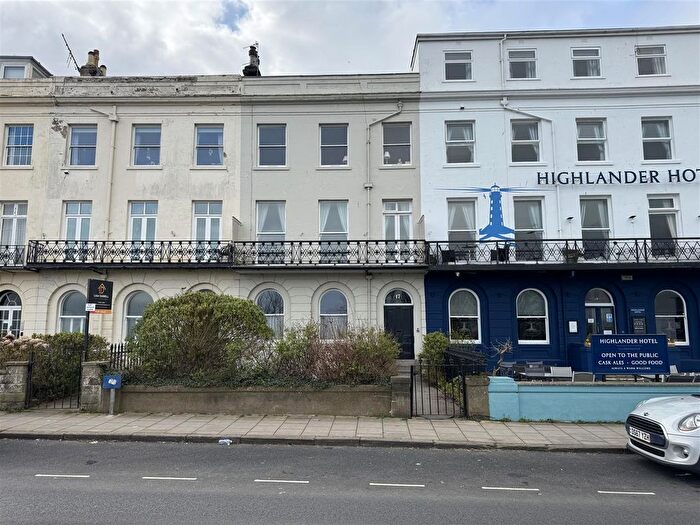 1 Bedroom Flat To Rent In Esplanade, Scarborough, YO11