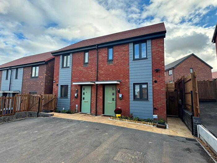 2 Bedroom Property To Rent In Stokesay Lane, Stafford, ST16