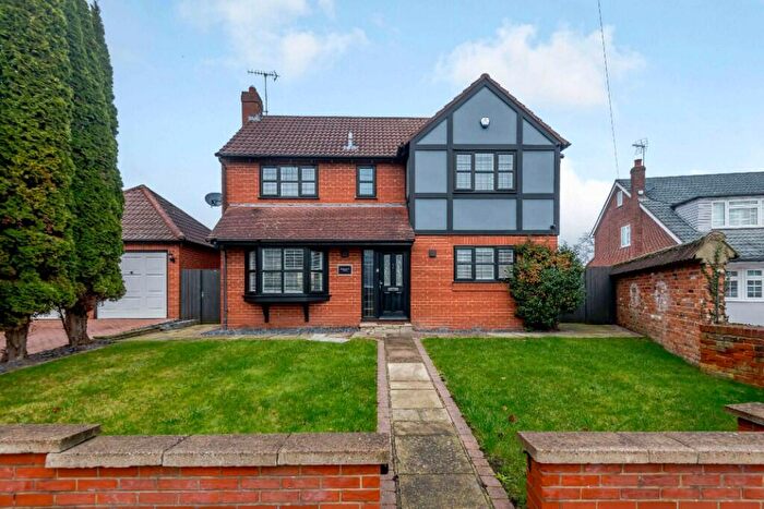 4 Bedroom Detached House To Rent In Church Lane, Brentwood, Essex, CM15