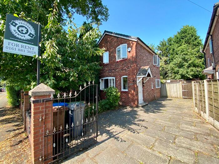 3 Bedroom Semi-Detached House To Rent In Mauldeth Road West, Withington, M20