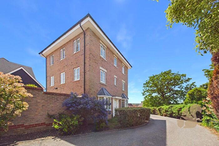 5 Bedroom Detached House For Sale In Wagtail Drive, Stowmarket, IP14