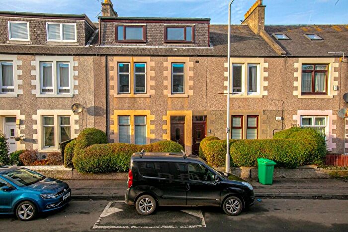 4 Bedroom Flat To Rent In Taylor Street, Leven, Fife, KY8