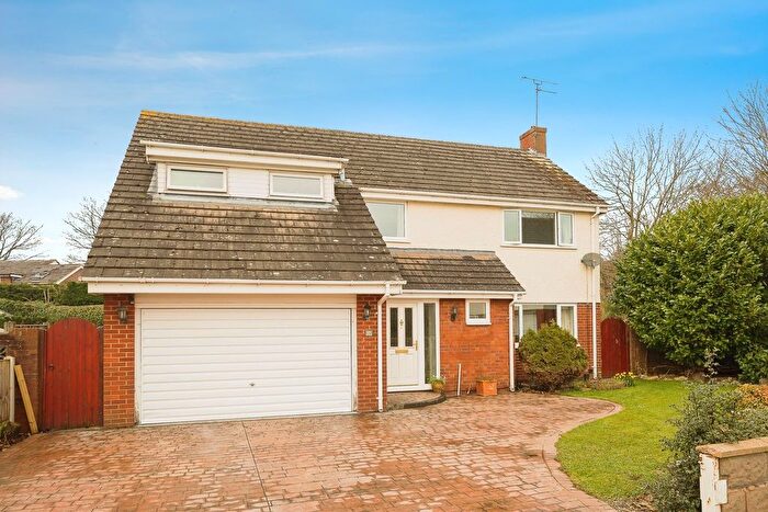 4 Bedroom Detached House For Sale In Alyn Drive, Rossett, Wrexham, LL12