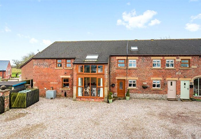 4 Bedroom Barn Conversion To Rent In Out Rawcliffe, Preston, PR3