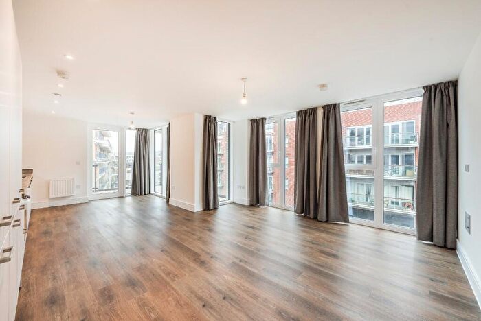 2 Bedroom Apartment To Rent In Howard Court, HP11