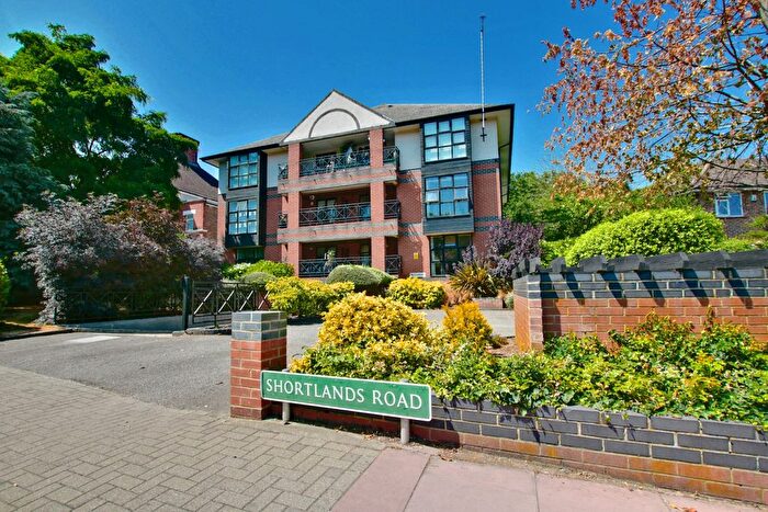 2 Bedroom Flat To Rent In Shortlands Road, Bromley, Kent, BR2