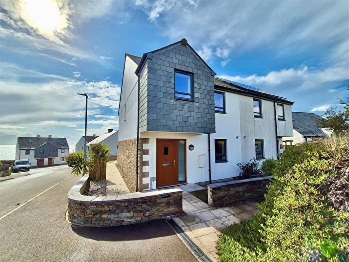4 Bedroom Semi-detached House For Sale In The Shrubberies, Porthleven, Helston, TR13