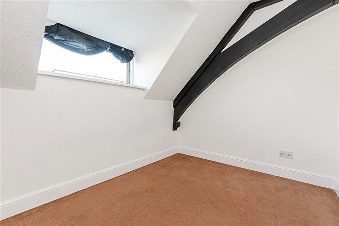 2 Bedroom Flat For Sale In Galley Hill Road, Swanscombe, Kent, DA10