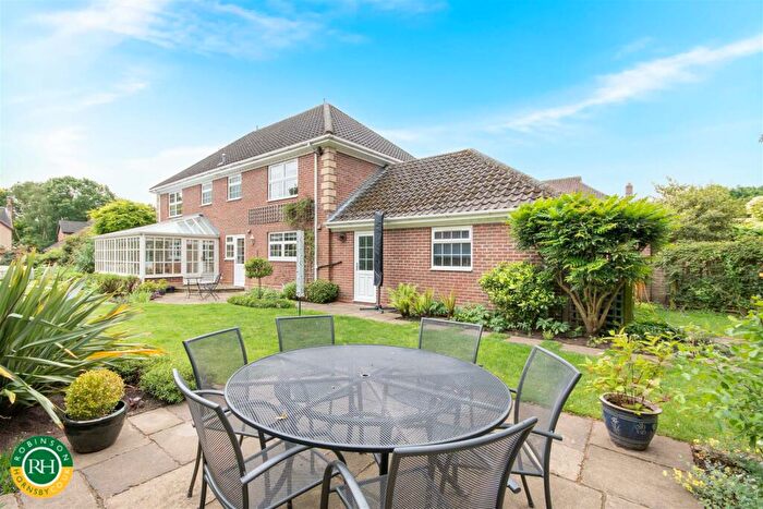 4 Bedroom Detached House For Sale In Oaklands, Bessacarr, Doncaster, DN4
