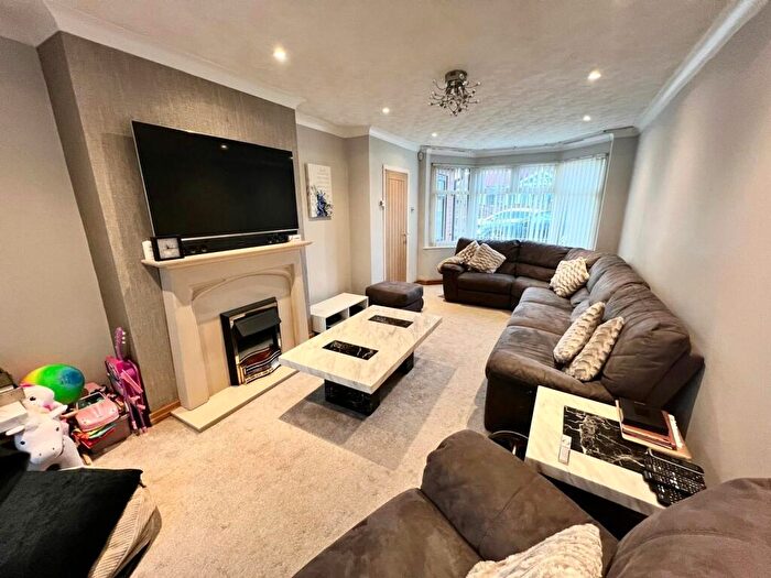3 Bedroom House For Sale In Hawthorn Drive, Swinton, M27