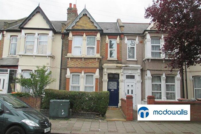 1 Bedroom Flat To Rent In Churston Avenue, London, E13