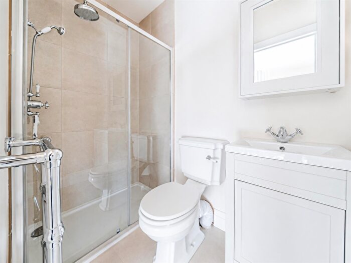 5 Bedroom Detached House To Rent In Purley Oaks Road, South Croydon, CR2