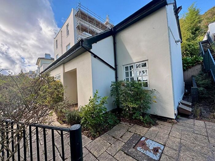 2 Bedroom Flat For Sale In Worcester Road, Malvern, WR14