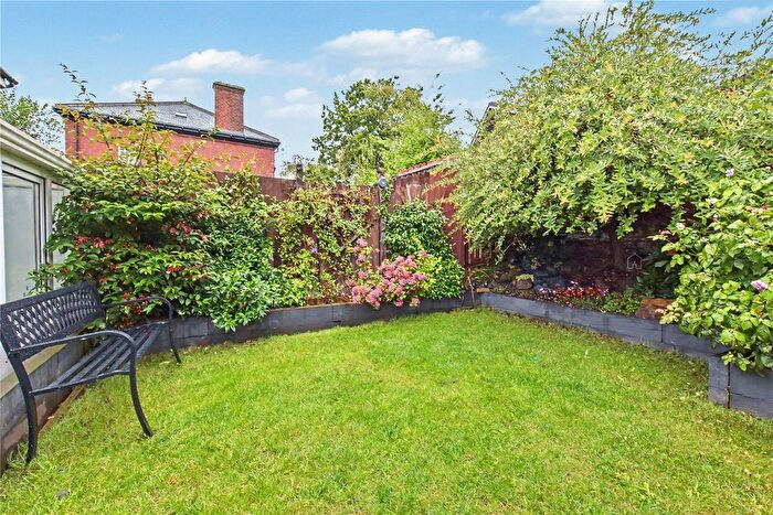 3 Bedroom Semi-detached House For Sale In Vesper Lane, Leeds, LS5