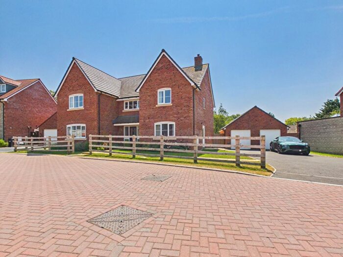 5 Bedroom Detached House For Sale In Selman Drive, Falfield, Wotton-Under-Edge, GL12