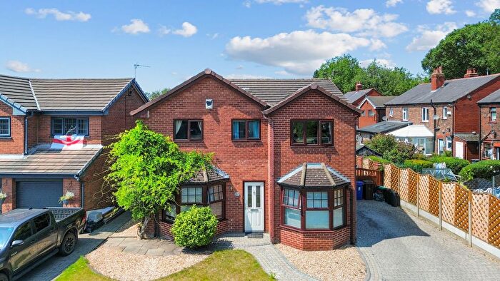 4 Bedroom Detached House For Sale In Holdenbrook Close, Leigh, WN7