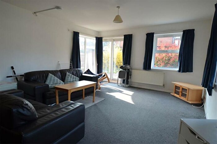 4 Bedroom Flat To Rent In Stephens Court, Selly Oak, Birmingham, B29