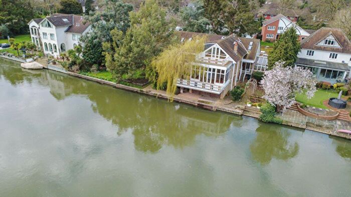 4 Bedroom Detached House For Sale In Highlands Cottage, Fishery Road, Bray, Maidenhead, Berkshire, SL6