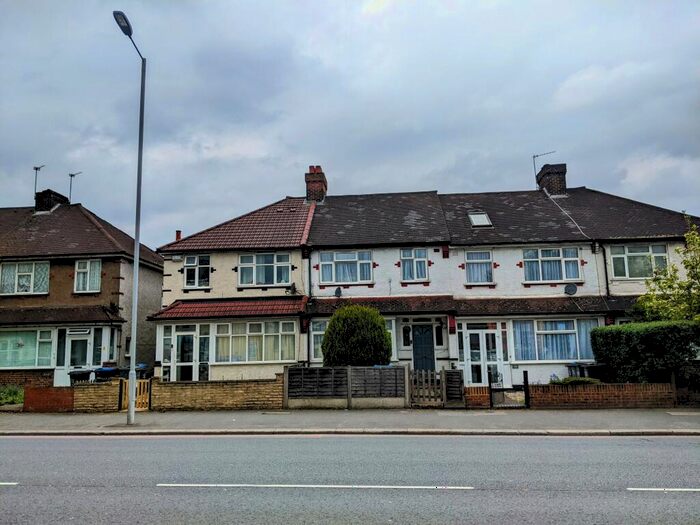 3 Bedroom House To Rent In Purley Way, Croydon, CR0