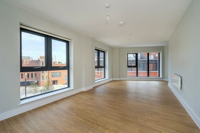 2 Bedroom Apartment To Rent In Market Street Newbury, RG14