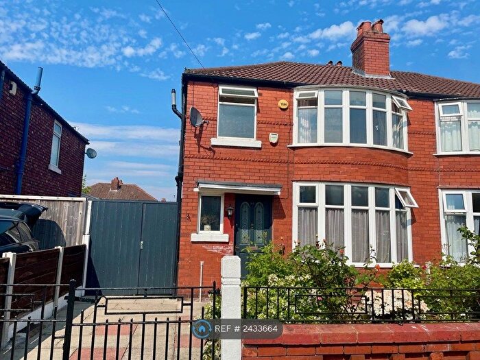 4 Bedroom Semi-Detached House To Rent In Brentbridge Road, Manchester, M14