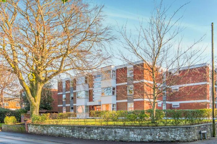 3 Bedroom Flat To Rent In Fountain Court, Ipswich Road, Norwich, NR1