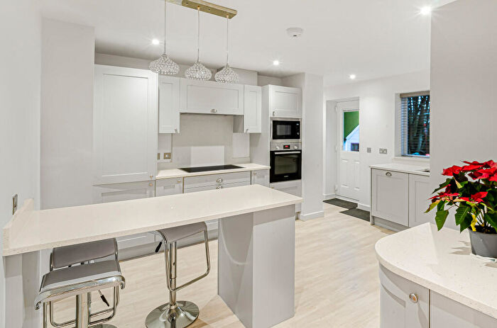 5 Bedroom Detached House For Sale In Welbeck Glade, Chesterfield, S44