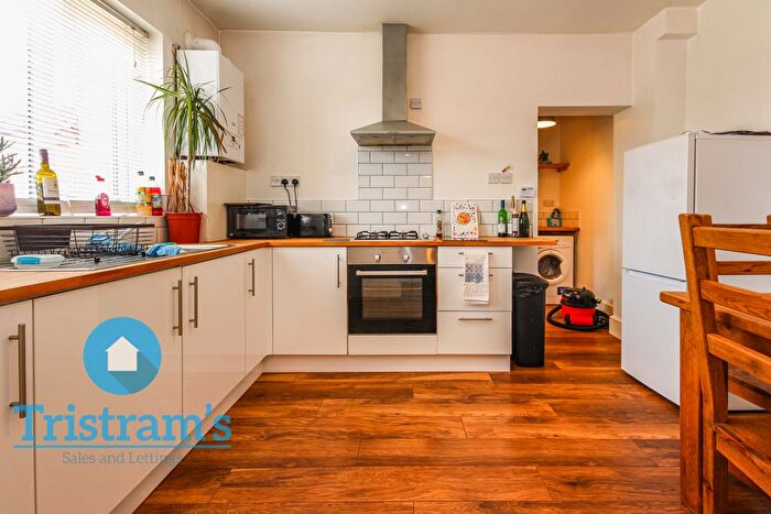 2 Bedroom Flat To Rent In Tennyson Street, Arboretum, NG7