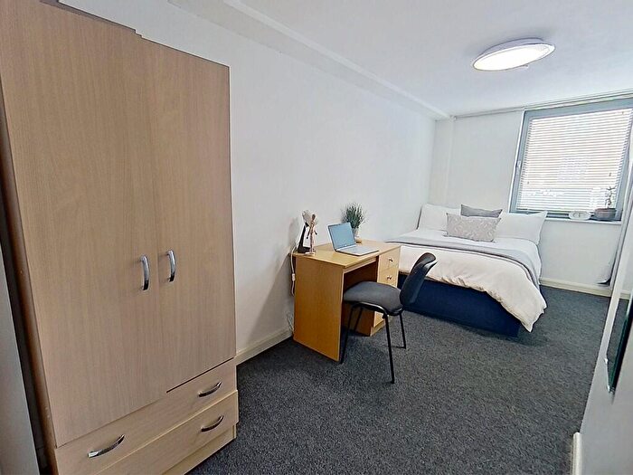 4 Bedroom House To Rent In Mansfield Road, Nottingham, NG1