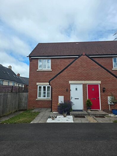 2 Bedroom Maisonette For Sale In Sunrise Avenue, Bishops Cleeve, Cheltenham, GL52
