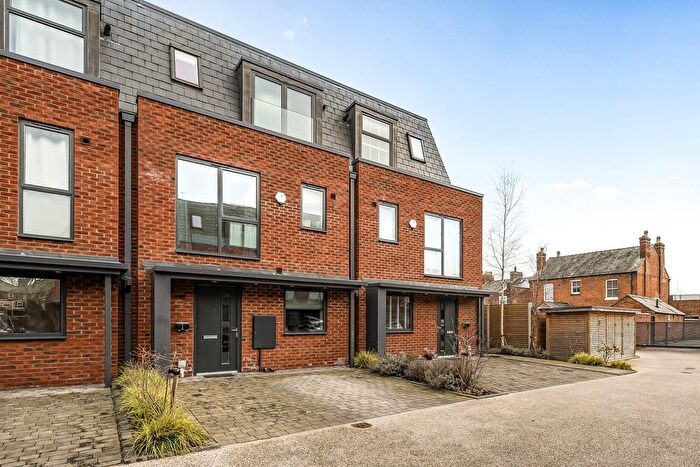 3 Bedroom Terraced House For Sale In Forge Close, Stratford-Upon-Avon, CV37