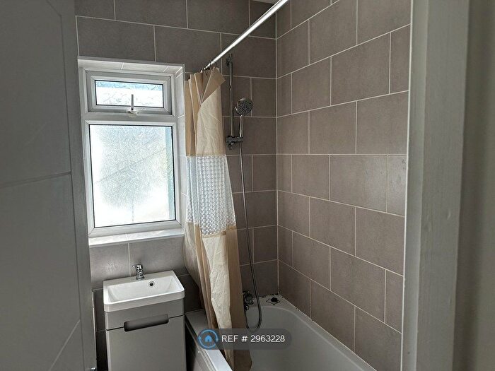 2 Bedroom Terraced House To Rent In Railway St, Nelson, BB9