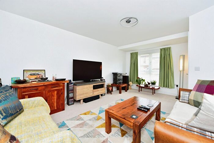 3 Bedroom Semi-Detached House For Sale In Whiteley Field Lane, Sheffield, S6