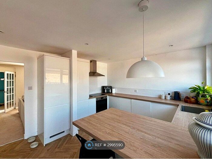 3 Bedroom Terraced House To Rent In Whitchurch Lane, Bristol, BS14