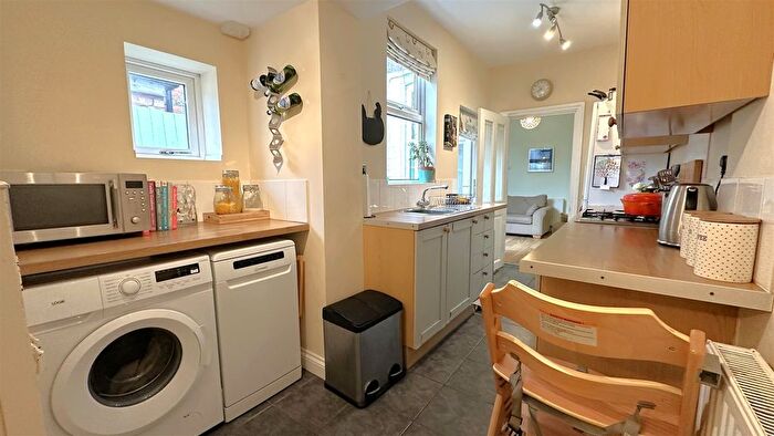 3 Bedroom End Of Terrace House For Sale In Holly Road, Kings Norton, Birmingham, B30