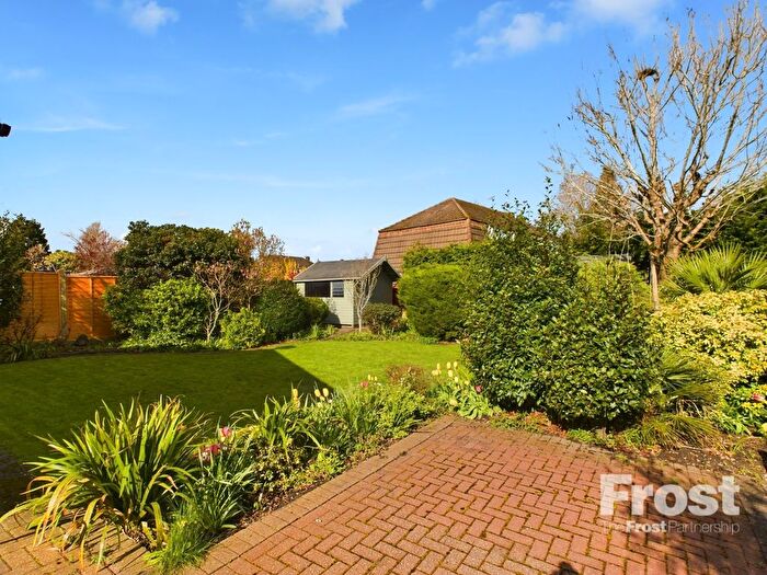 3 Bedroom Bungalow To Rent In Timsway, Staines-Upon-Thames, Surrey, TW18