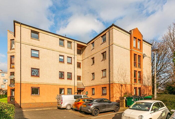 2 Bedroom Flat For Sale In Duddingston Mills, Edinburgh, EH8