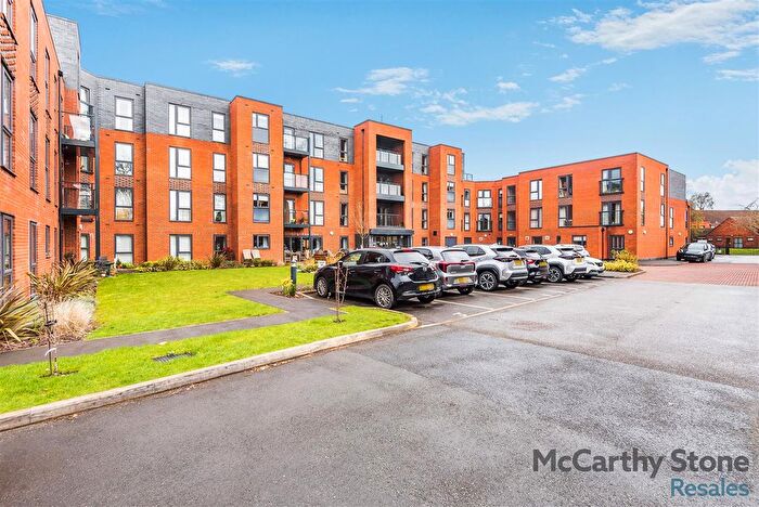 1 Bedroom Flat For Sale In Stowe Place, Rotten Row, Lichfield, WS13