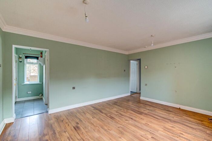 2 Bedroom Apartment To Rent In Lock Close, Batchley, Redditch, Worcestershire, B97