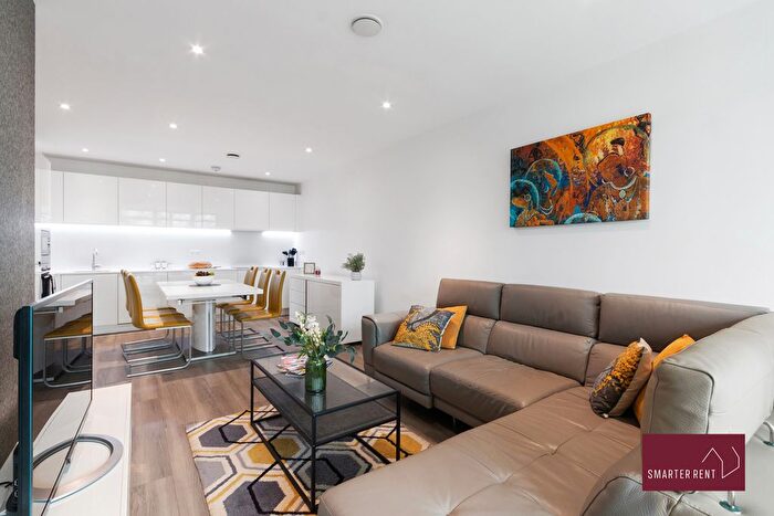 2 Bedroom Flat To Rent In Frazer Nash Close, Isleworth, TW7